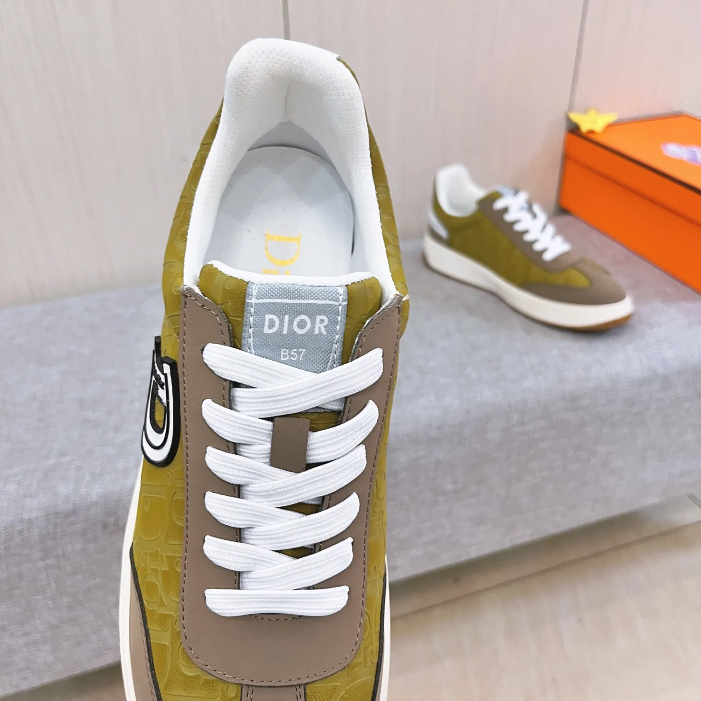 🚘🚘Factory batch 400💰[Dior]🔥Men's high-end brand of shoes official website 1:1 latest masterpiece: the upper is made of first-layer cowhide imported from Italy with a comfortable and breathable lining➕original non-slip and wear-resistant outsole🔥, making walking more convenient and comfortable! An exclusive new model, a stunning work, a beautiful 1:1 replica [color] compared to the official quality! Create a fashionable personality to set off your uniqueness! A must-have for trendy men! Classic🔥Size: 38-44 Color: 🔥Multiple colors available🔥.
